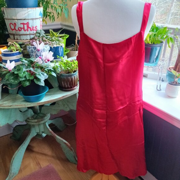 LELUXE Red Satin Retro Flapper Dress Women's Size XL (runs small) NWOT - Picture 3 of 9